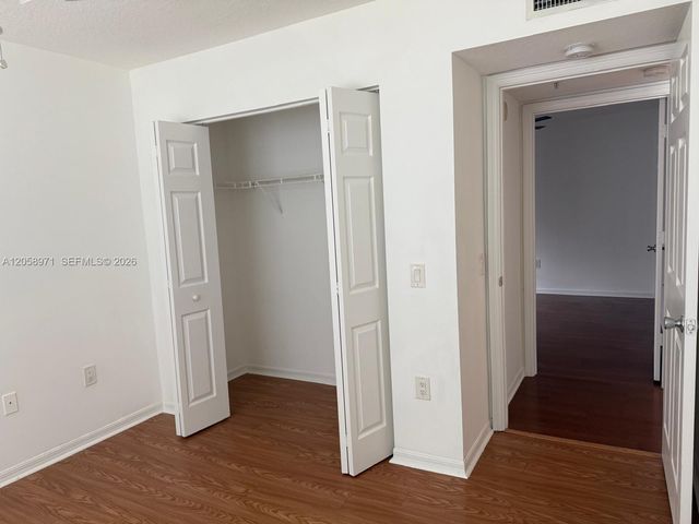 401 Villa Cir 401, Boynton Beach, FL 33435