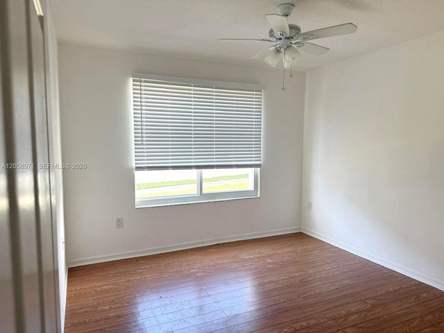 401 Villa Cir 401, Boynton Beach, FL 33435