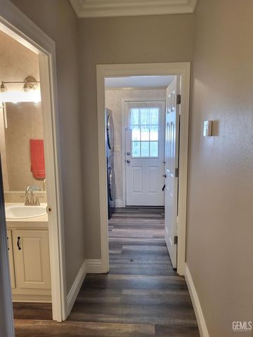 1225 Taft Highway 24, Bakersfield, CA 93307