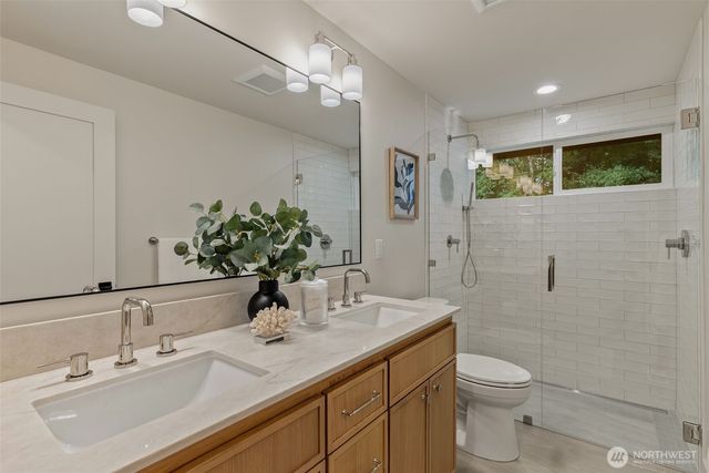 14313 116th Place NE, Kirkland, WA 98034