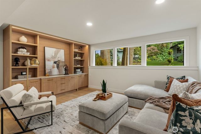 14313 116th Place NE, Kirkland, WA 98034