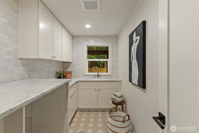 14313 116th Place NE, Kirkland, WA 98034