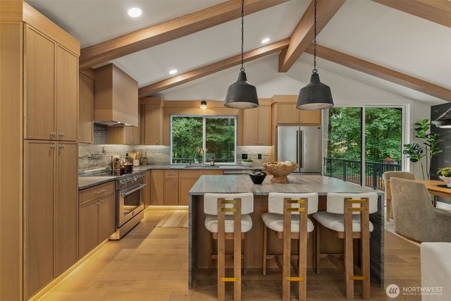 14313 116th Place NE, Kirkland, WA 98034