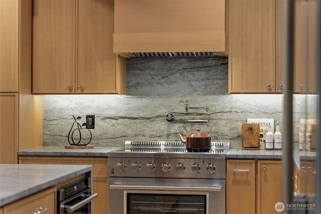 14313 116th Place NE, Kirkland, WA 98034