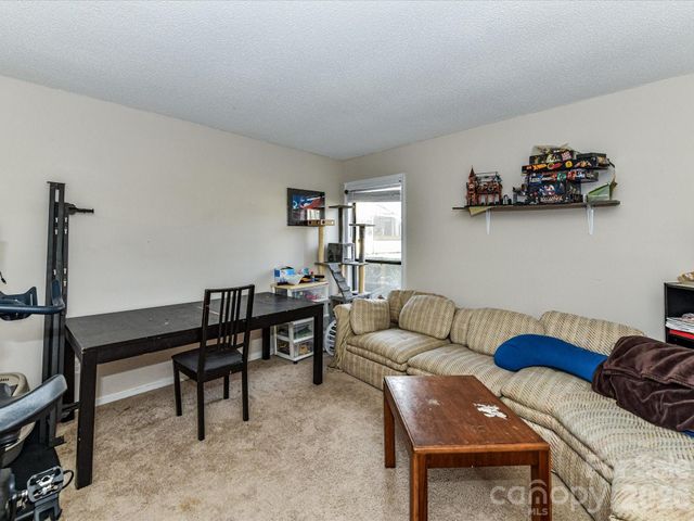 7304 Winery Lane, Charlotte, NC 28227