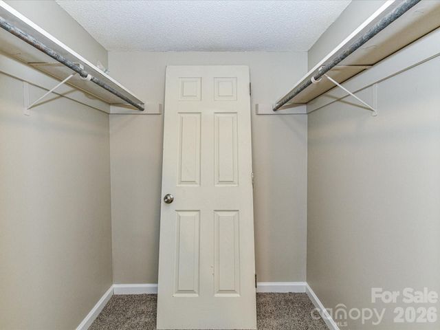 7304 Winery Lane, Charlotte, NC 28227