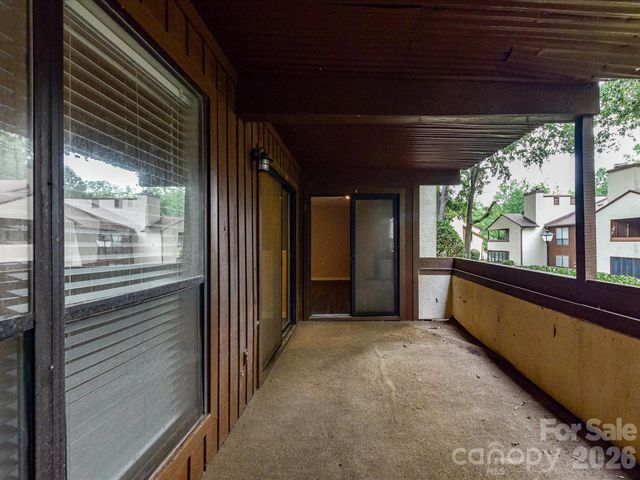 7304 Winery Lane, Charlotte, NC 28227