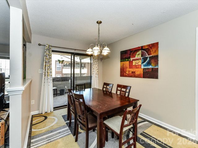 7304 Winery Lane, Charlotte, NC 28227