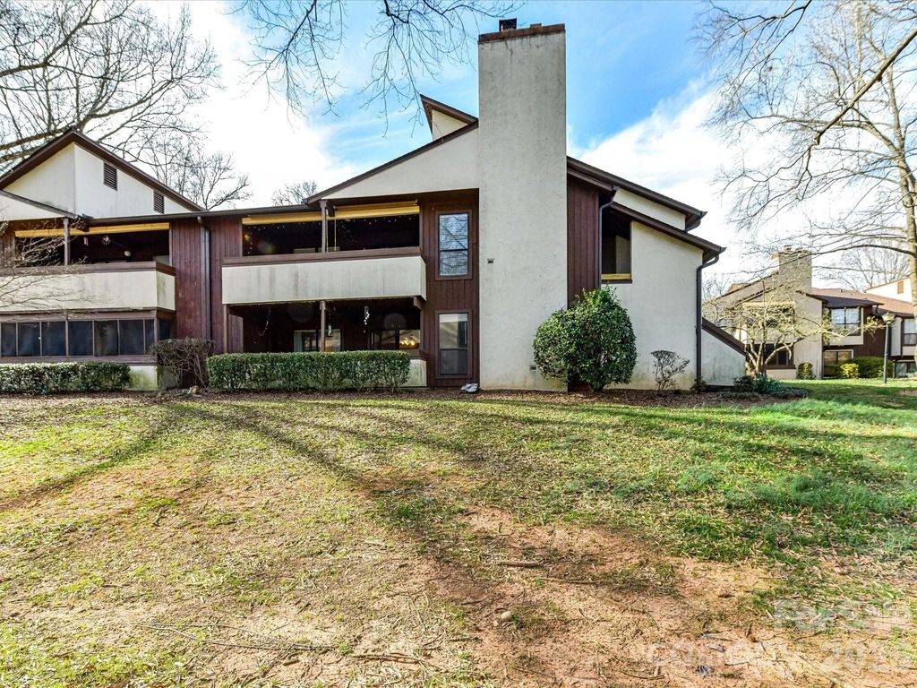 7304 Winery Lane, Charlotte, NC 28227