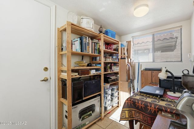 4161 S Westcotta Drive, Green Valley, AZ 85622