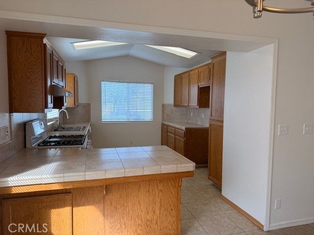 518 5th, Santa Maria, CA 93458