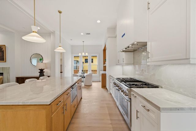 1236 Columbia Street, Houston, TX 77008