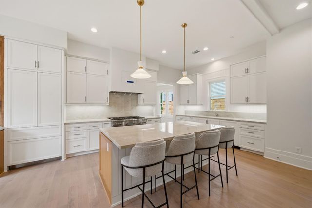 1236 Columbia Street, Houston, TX 77008