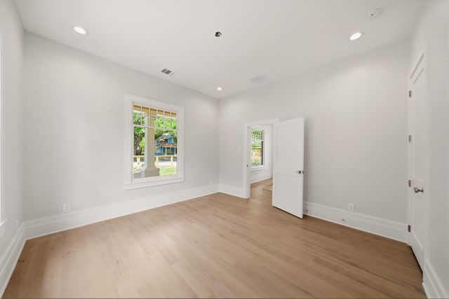 1236 Columbia Street, Houston, TX 77008