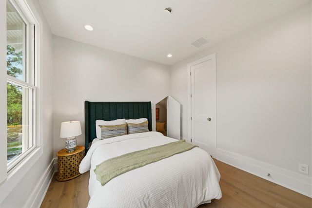 1236 Columbia Street, Houston, TX 77008