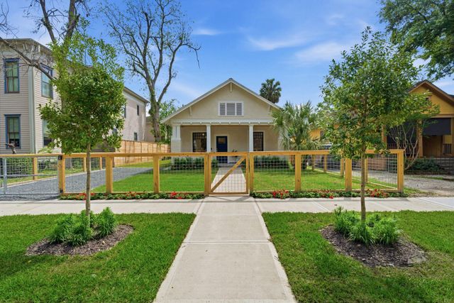 1236 Columbia Street, Houston, TX 77008