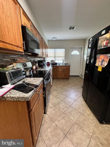 5115 S BARNABY RD, Temple Hills, MD 20748