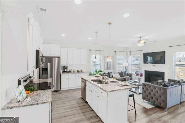 86 Vickers Point Drive, Fairburn, GA 30213