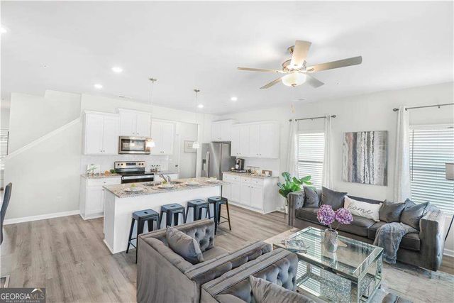86 Vickers Point Drive, Fairburn, GA 30213