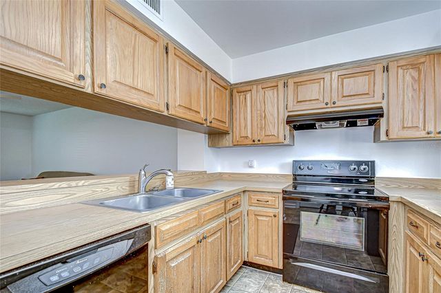 13901 FLETCHERS MILL DRIVE, Tampa, FL 33613
