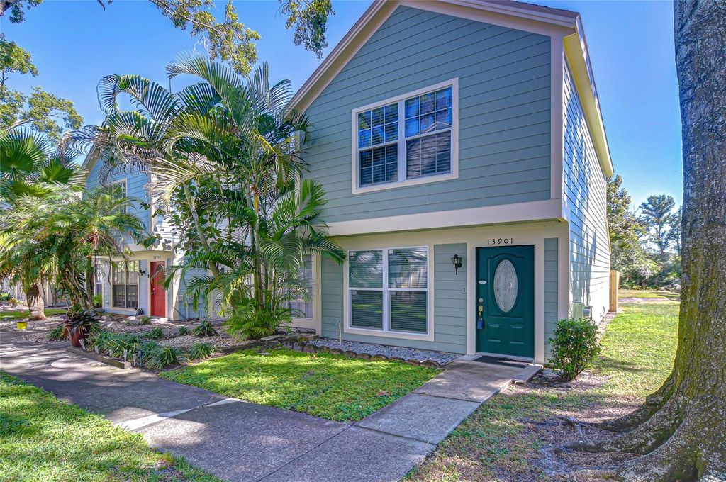 Image 1 of property listing at 13901 FLETCHERS MILL DRIVE, Tampa, FL 33613
