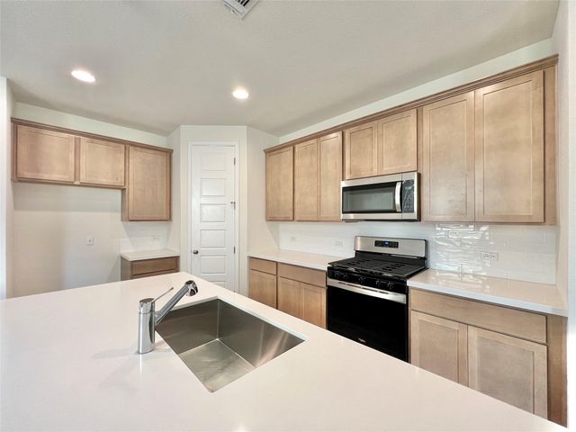 176 Fluttermill LOOP, Liberty Hill, TX 78642