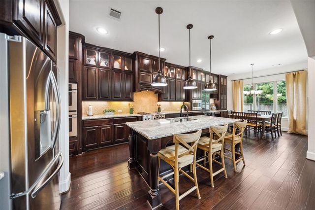 18 Star Iris Place, Tomball, TX 77375