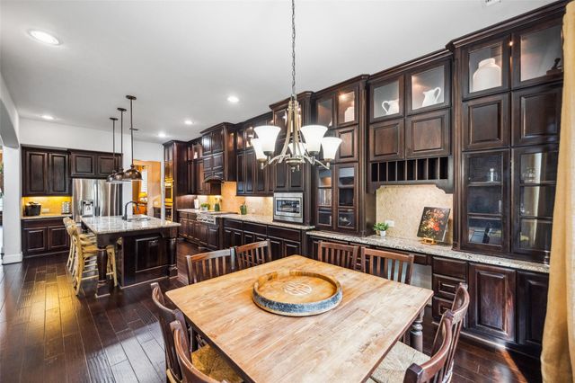 18 Star Iris Place, Tomball, TX 77375