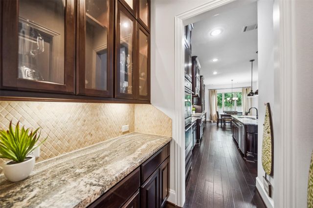 18 Star Iris Place, Tomball, TX 77375