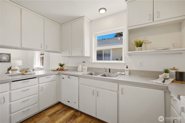 1614 Glass Avenue NE, Olympia, WA 98506