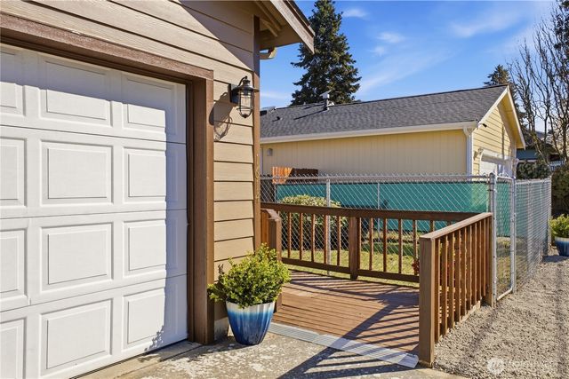 1614 Glass Avenue NE, Olympia, WA 98506