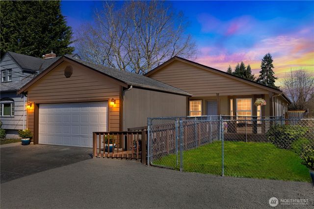 1614 Glass Avenue NE, Olympia, WA 98506