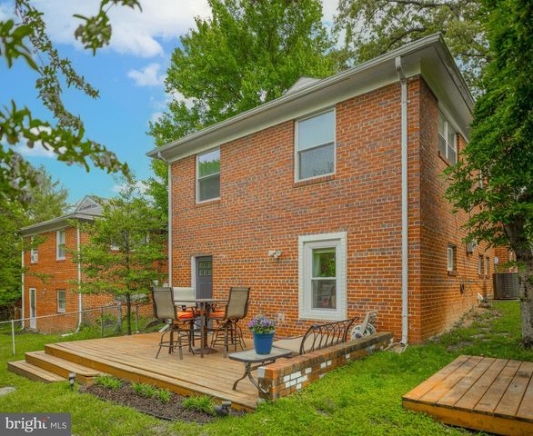 123 WALNUT ST NW, Washington, DC 20012
