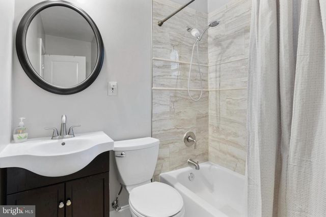 123 WALNUT ST NW, Washington, DC 20012