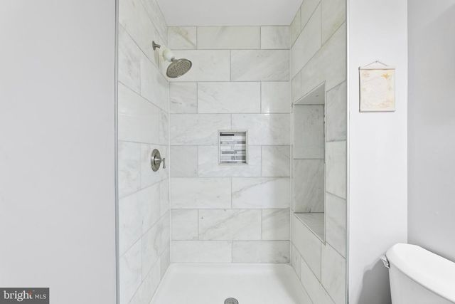 123 WALNUT ST NW, Washington, DC 20012