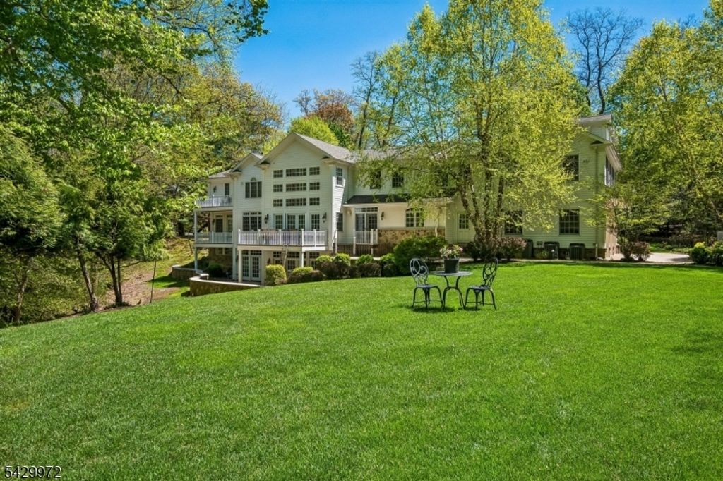 9 Bishops Ln, Millburn Twp., NJ 07078 — photo 3
