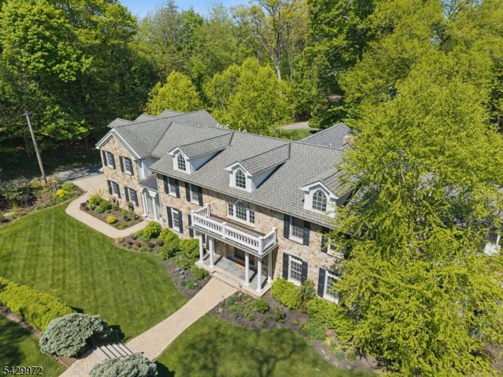 9 Bishops Ln, Millburn Twp., NJ 07078 — photo 4