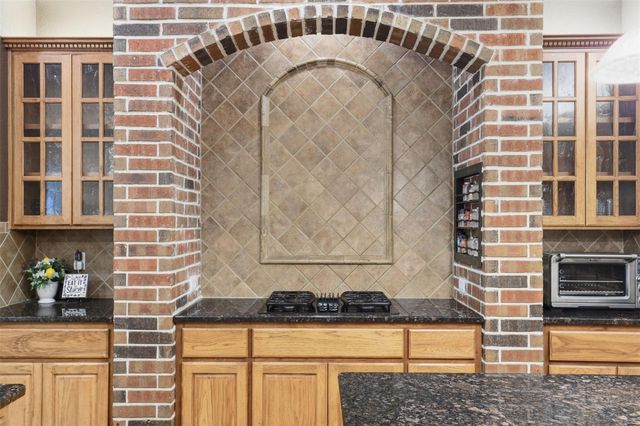107 W Majestic Oak LN, Georgetown, TX 78633