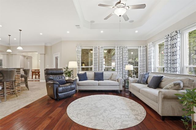 107 W Majestic Oak LN, Georgetown, TX 78633