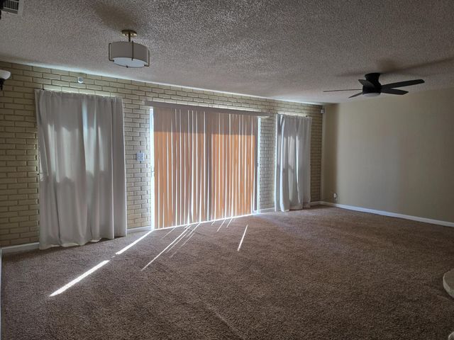 530 Locust Ave, Manteca, CA 95337