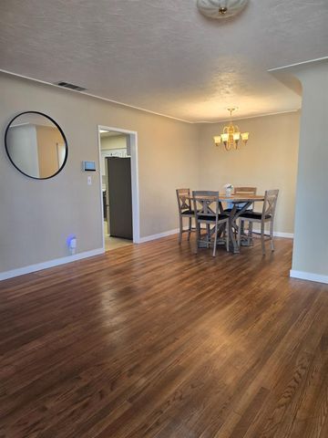 530 Locust Ave, Manteca, CA 95337