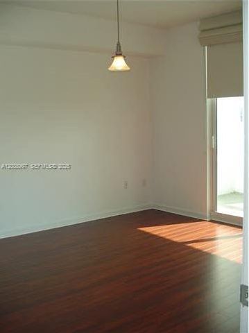 7900 Harbor Island Dr 817, North Bay Village, FL 33141