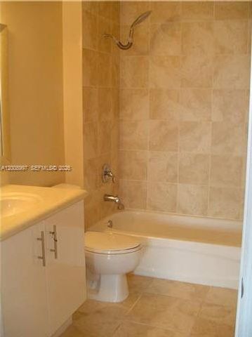 7900 Harbor Island Dr 817, North Bay Village, FL 33141