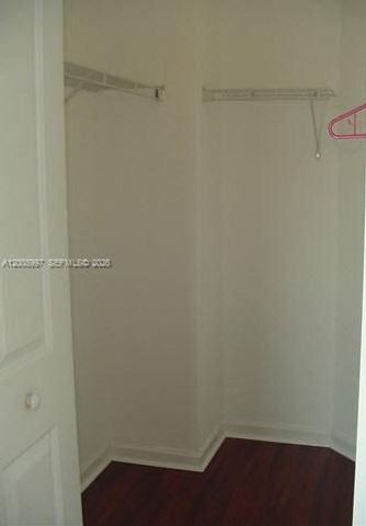 7900 Harbor Island Dr 817, North Bay Village, FL 33141