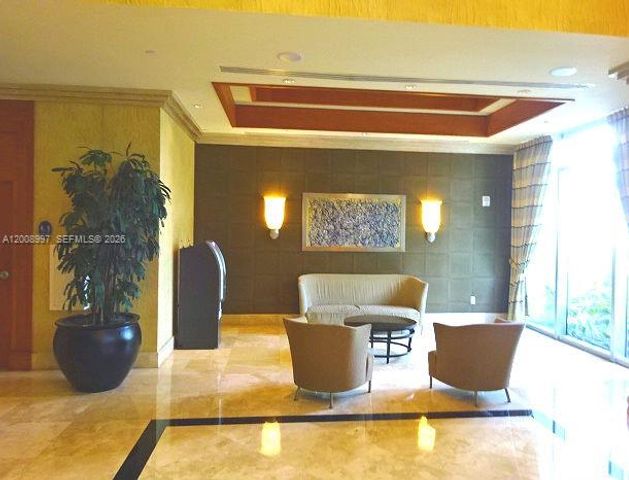 7900 Harbor Island Dr 817, North Bay Village, FL 33141