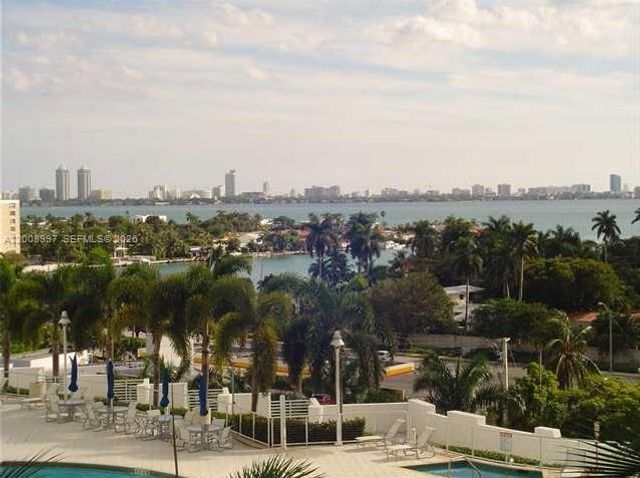 7900 Harbor Island Dr 817, North Bay Village, FL 33141