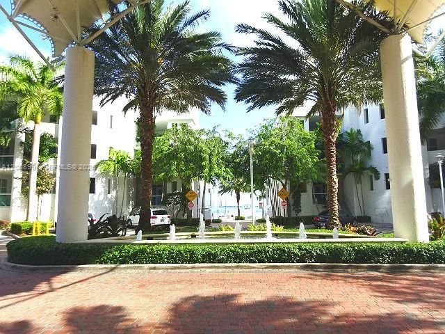 7900 Harbor Island Dr 817, North Bay Village, FL 33141