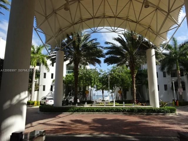 7900 Harbor Island Dr 817, North Bay Village, FL 33141