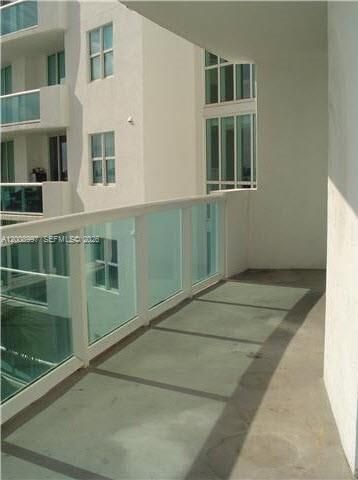 7900 Harbor Island Dr 817, North Bay Village, FL 33141