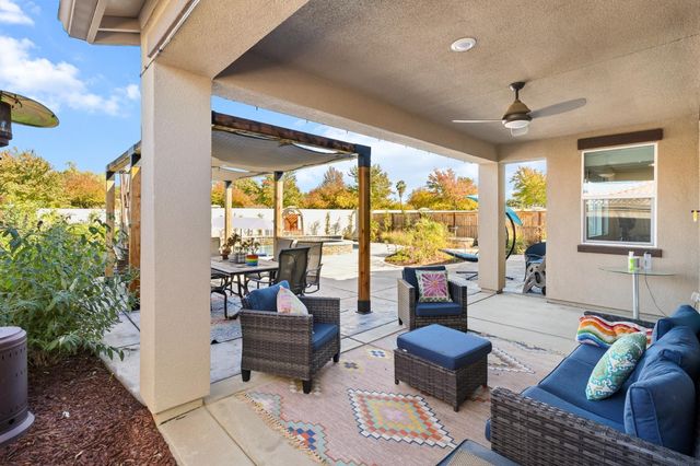 242 McKays Point Pl, West Sacramento, CA 95605